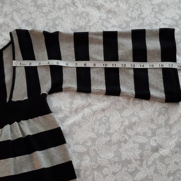 Dress - Picture 8 of 10